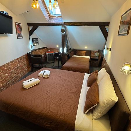 Pirocanac Rooms & Restaurant "Breakfast-Lunch-Dinner" Пирот Екстериор снимка